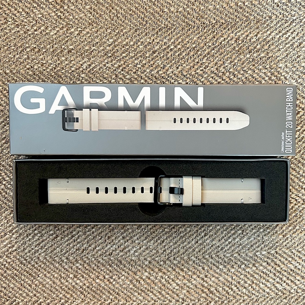 Garmin Leather Quickfit 20 Watchband - Limestone